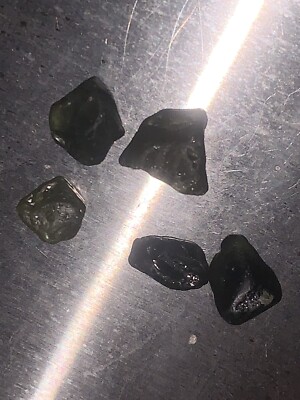 Australian 16.9 Green Sapphire Rough Hand Mined Bedford Hill Rubyvale RS472