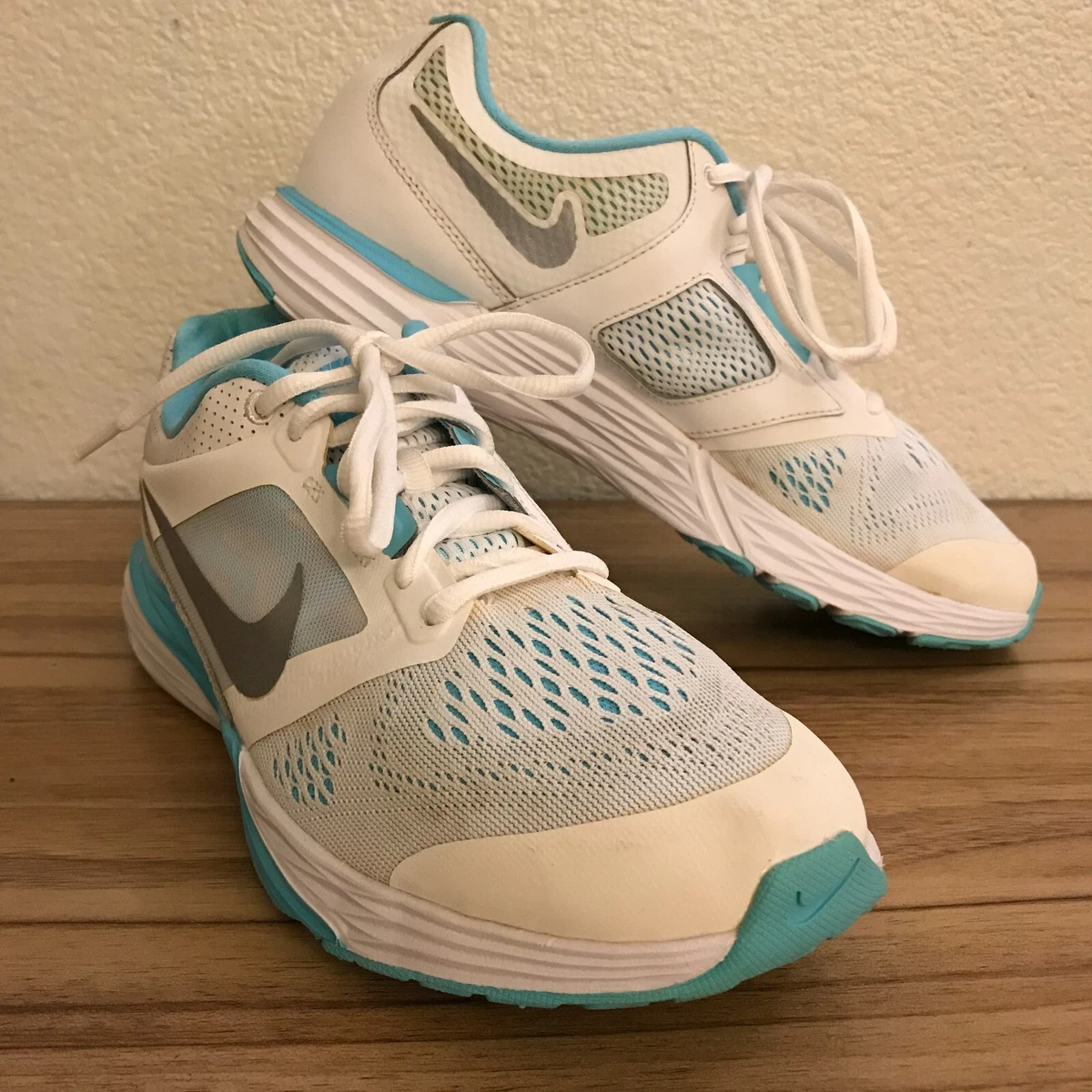 Nike Tri Fusion Run Womenu0026#039;s size 10 Shoe - White/Metallic Silver/Blue  | eBay