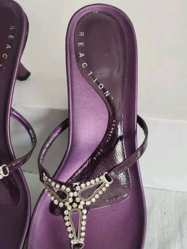 Vtg Kenneth Cole Purple Leather Rhinestone Thong Kitten Heel Sandal Sz 9-10 - Picture 9 of 16