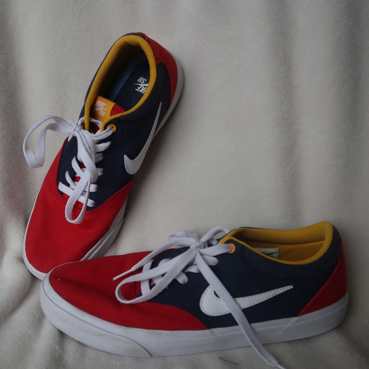 salado El otro día fuga Nike SB Charge Solarsoft University Red Navy Size 9.5 | eBay