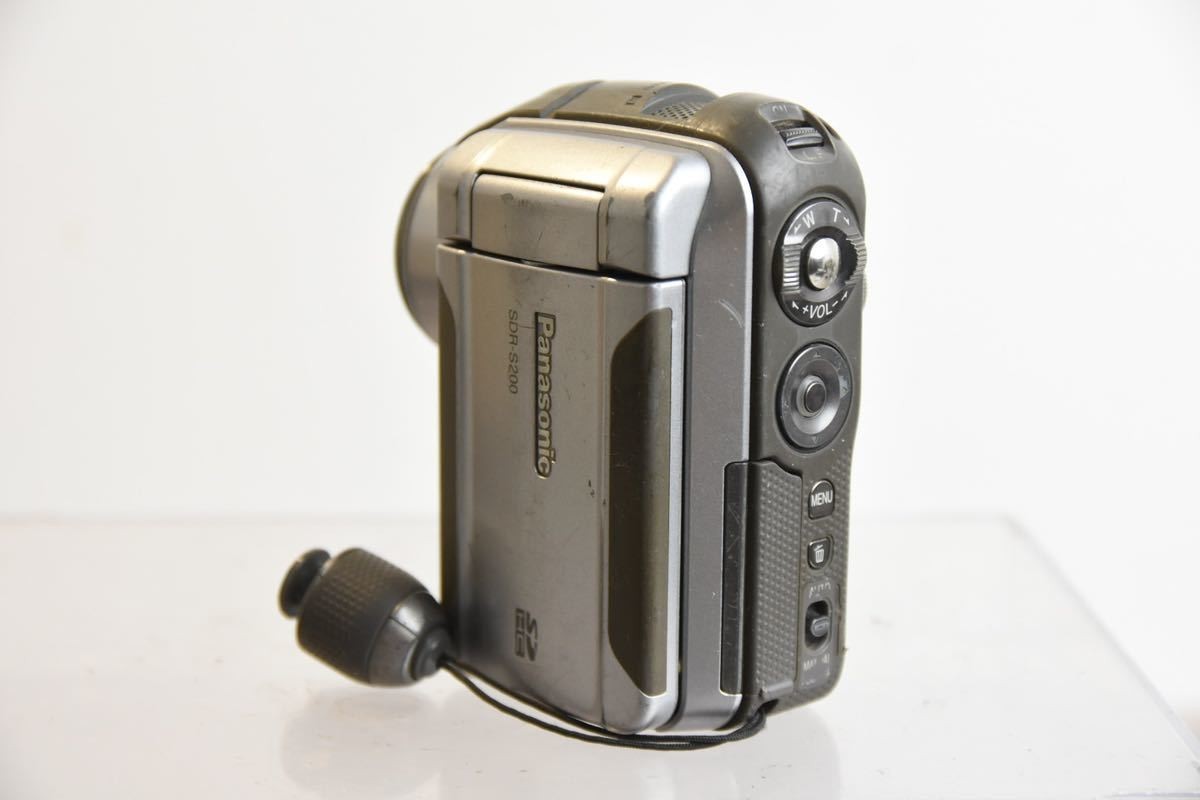 Panasonic SDR-S200 動作品 SDビデオカメラ バッテリー2個付 Panasonic SDR-S200 動作品 SDビデオカメラ バッテリー2個付 【公式通販】