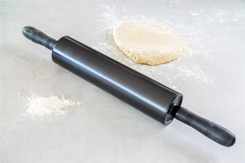 KitchenCraftt 17 Inch. Metal Non-Stick Rolling Pin with Non-slip Handles - Image 4 of 4