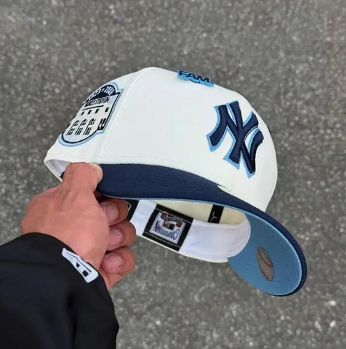 Cream New York Yankees 9FORTY Snapback Hat, Navy & Sky Blue Embroidered NY Logo