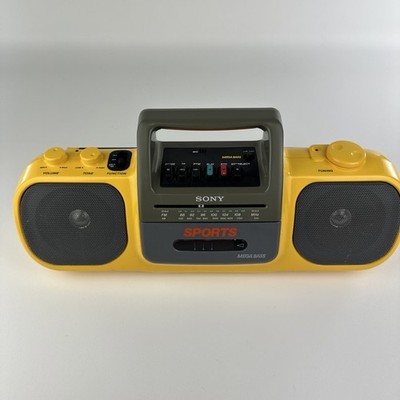 Sony Sports CFS-904 Mega Bass Portable Radio CASSETTE + FM WORKS AM DOES NOT
