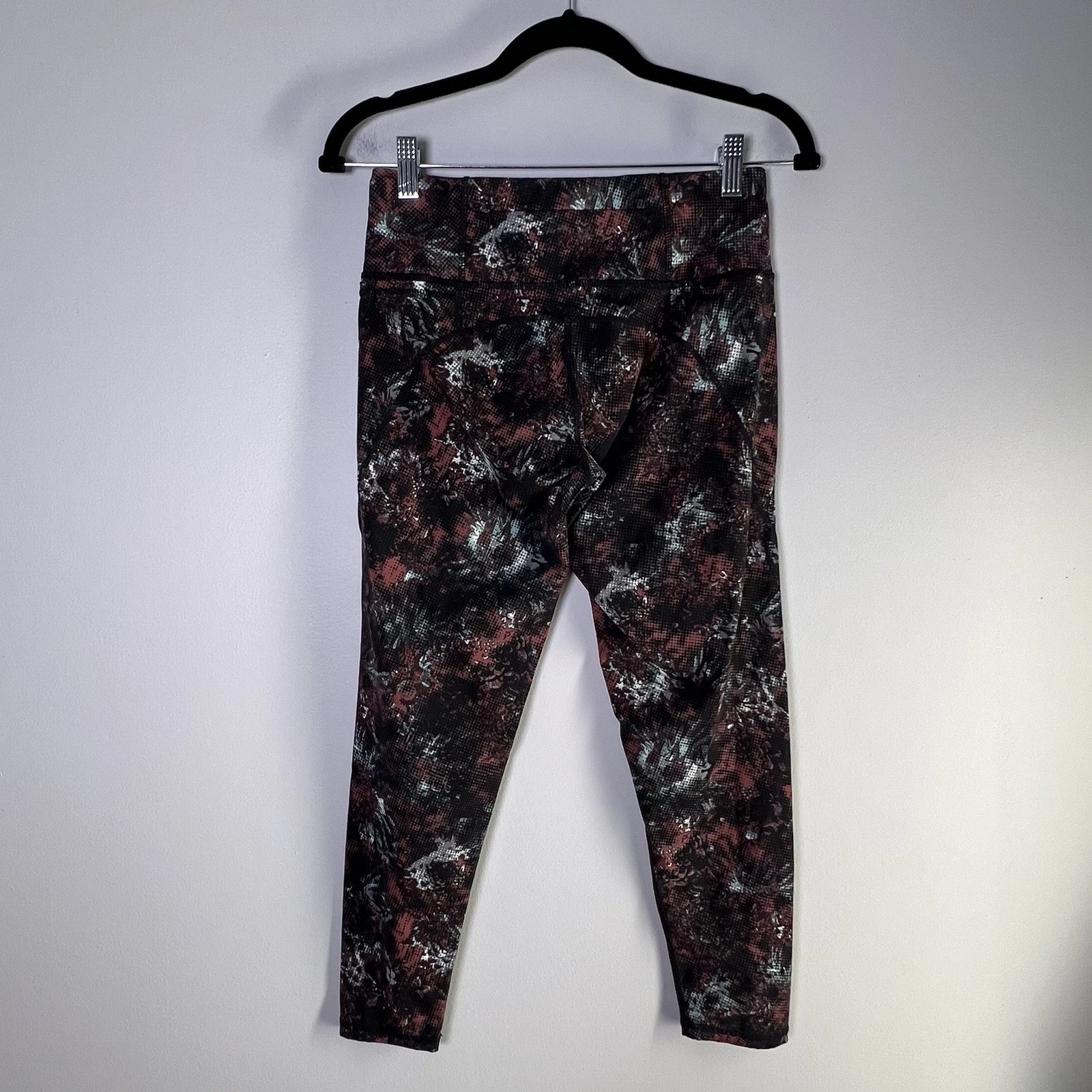 sweaty-betty the power 7/8 workout pixelated floral leggings