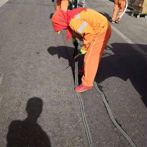 49ft 2in Asphalt Tarmac Overband Packing Joint Crack Sealer Repair Filler Tape - Picture 5 of 12