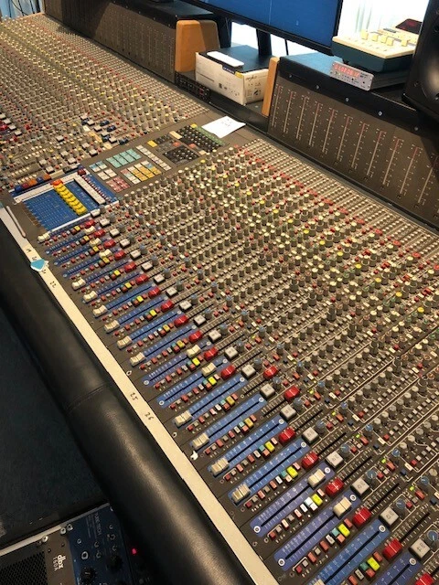 ADT 5MT-C analog Mischpult Mixing Console