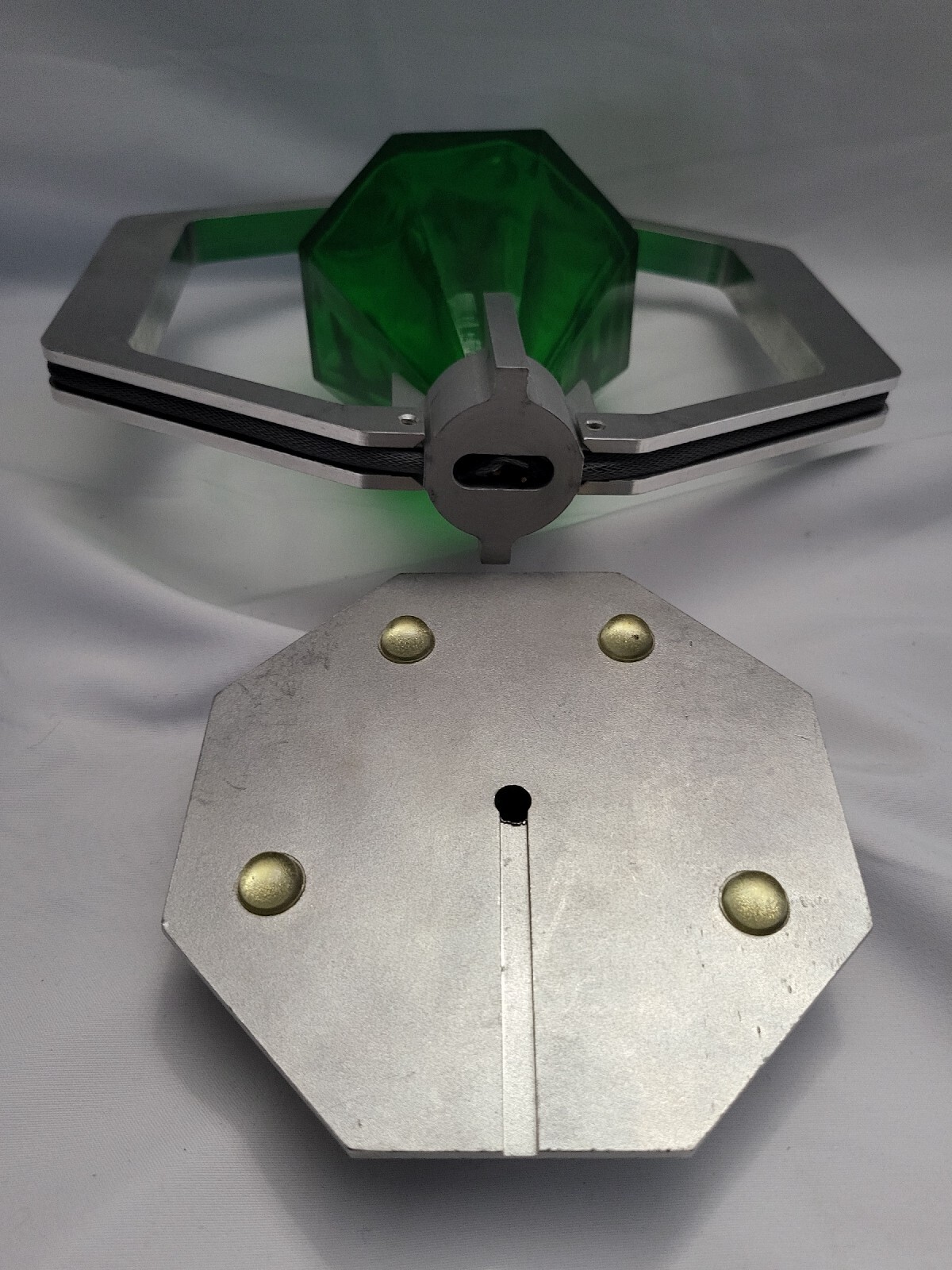 Smallville Screen Used Kryptonite Lab Sample Prop TV Superman Onyx ...