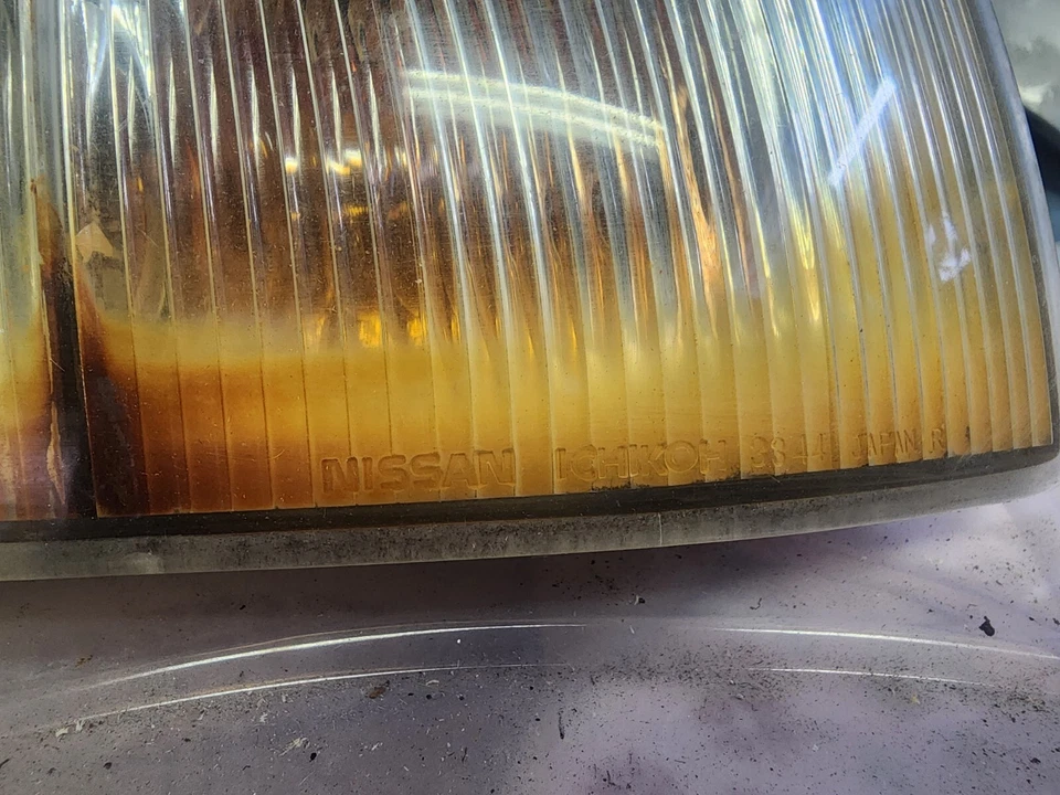 300ZX Z32 FRONT RIGHT TURN SIGNAL CORNER LIGHT - Image 3 of 3