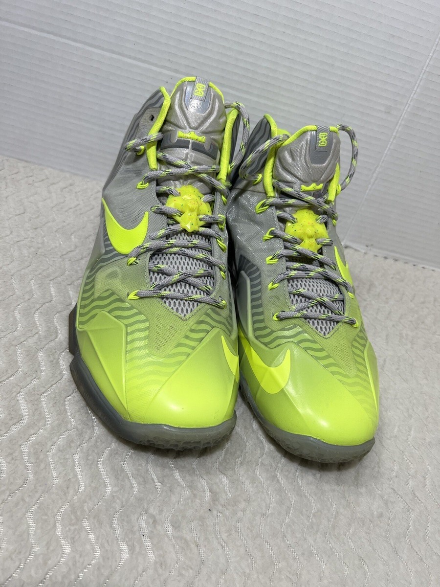Nike Lebron Size 12 Maison Du Lebron Collection Mens Metallic Luster Volt Nike-Lebron-11-Maison-Luster-  main image 3