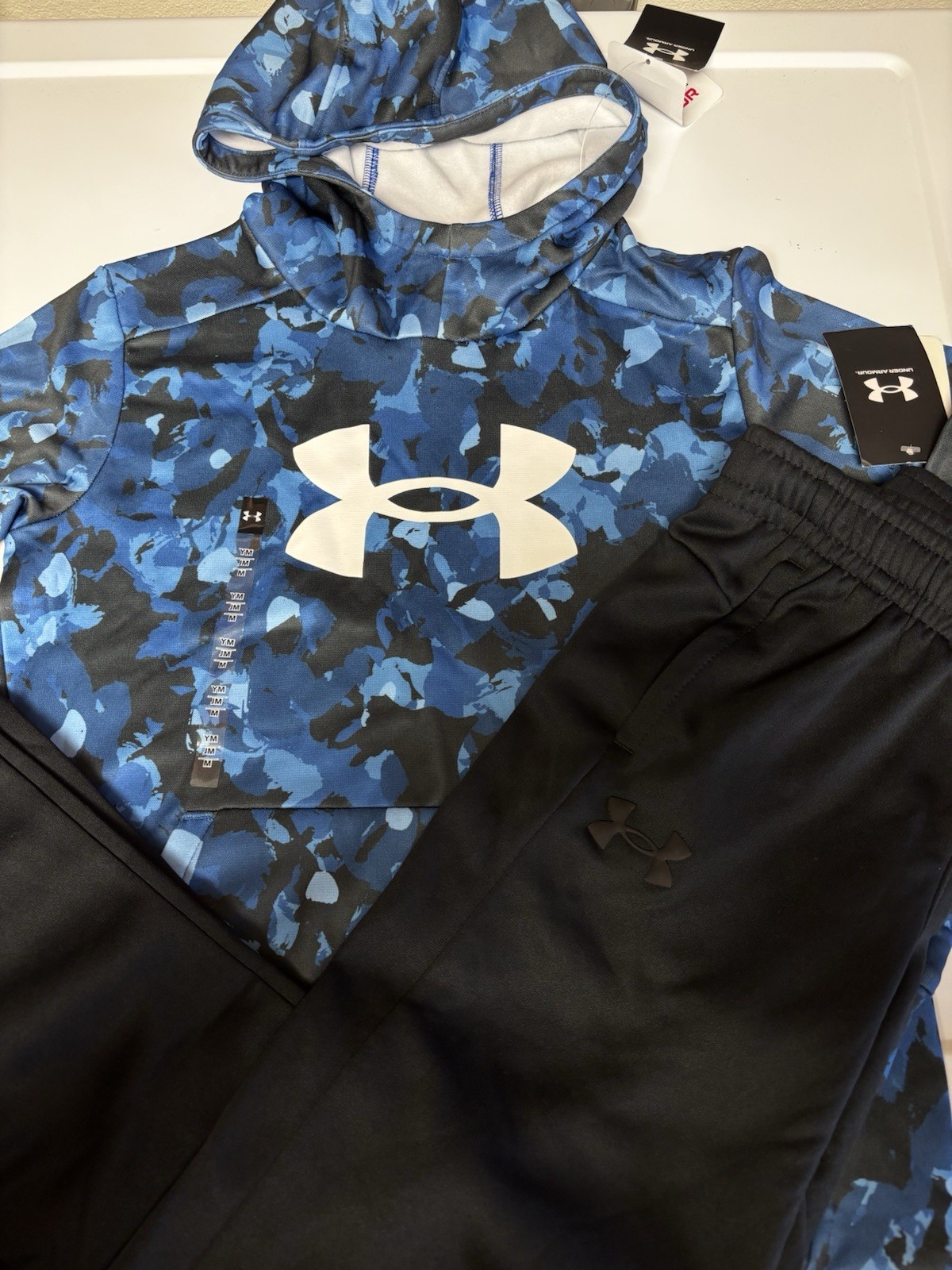 NWT Under Armour Kids Medium Sweats Hoodie Outfit Set Blue Black Camo Loose Fit