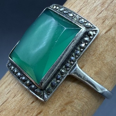 Art Deco Ring 835er Silber Ring mit rechteckigem grünem Onyx und Markasiten