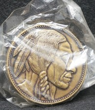 XF11103 NOS VINTAGE 1970s NATIVE AMERICAN INDIAN ARTWORK BRASS BELT BUCKLE