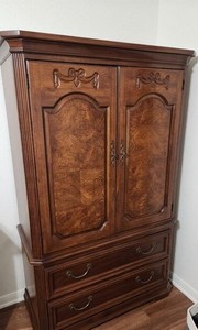 THOMASVILLE FURNITURE Solid Cherry 38" Door Chest Armoire / Storage Cabinet