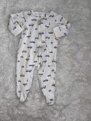 Tres Beau et Belle boys sz. 3/6 mo. vehicle design zip footie. Cute, grt. shape