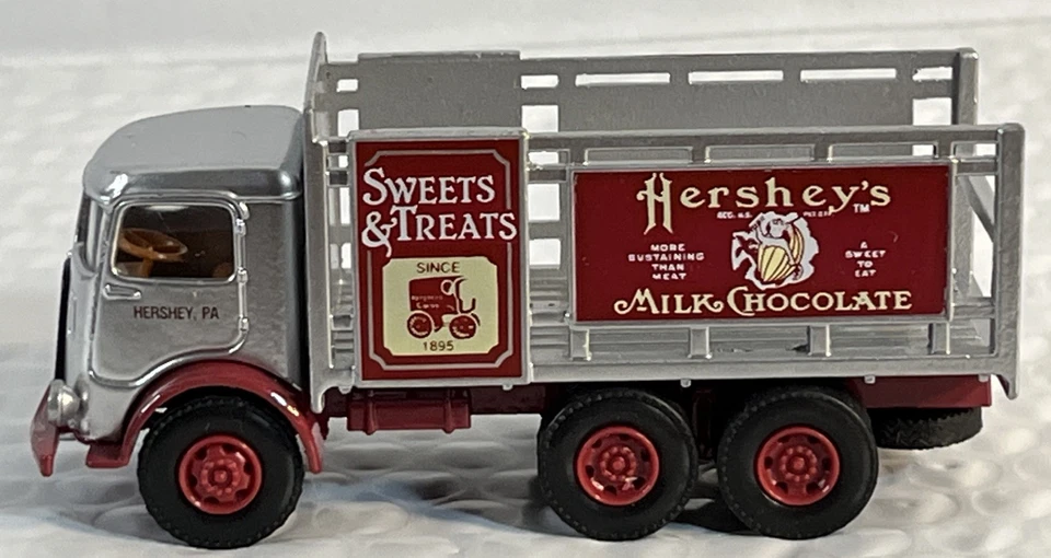 AHL Hershey's 1/64 DieCast Sweets & Treats Mack Truck - Image 2 of 4
