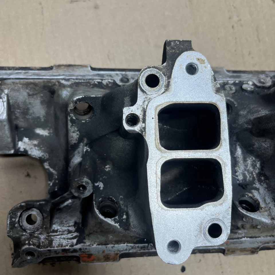 1986-1992 ford ranger 2.9L lower Intake Manifold OEM - Image 3 of 4