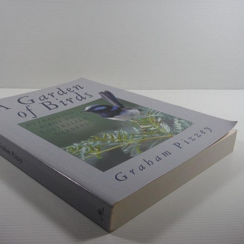 A Garden of Birds by Graham Pizzey Attracting Birds to Australian Gardens VGC PB - Picture 12 of 15