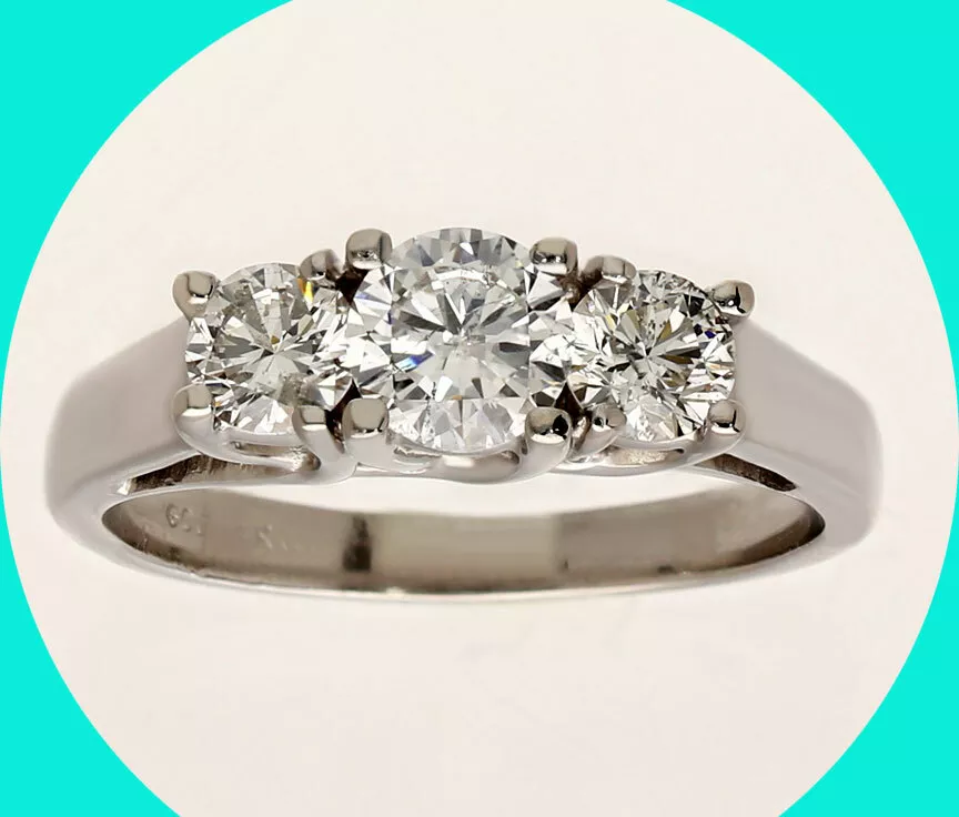 Past present future store ring 1 carat