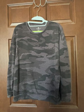 Tuff Athletics Women's Gray Camo Crewneck Pullover Top Sweatshirt