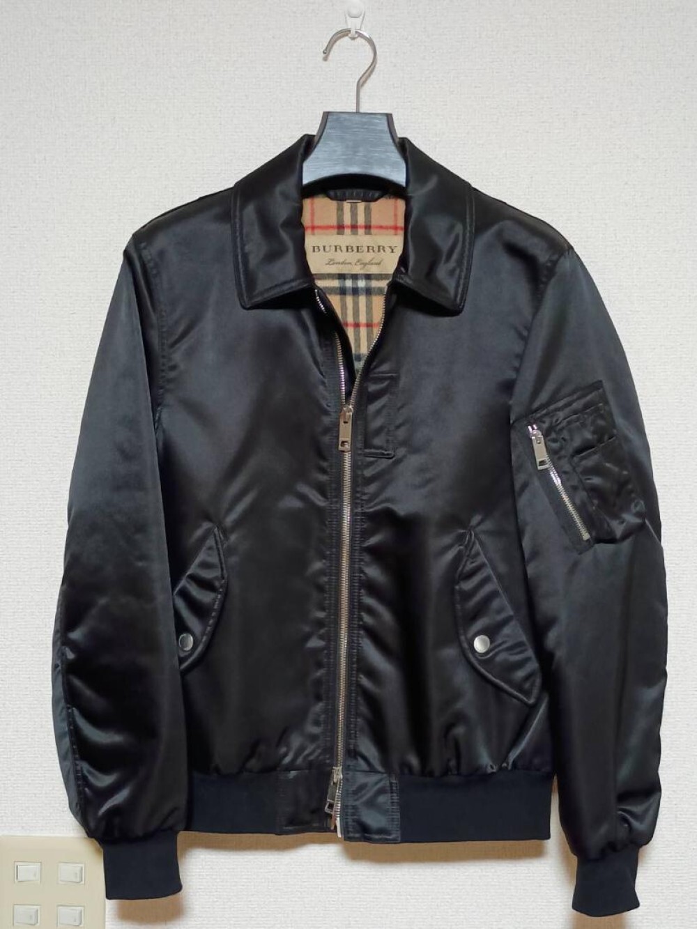 Burberry Bomber Jacket Black Nova Check Lining Chic Design Size M KI241105003-image