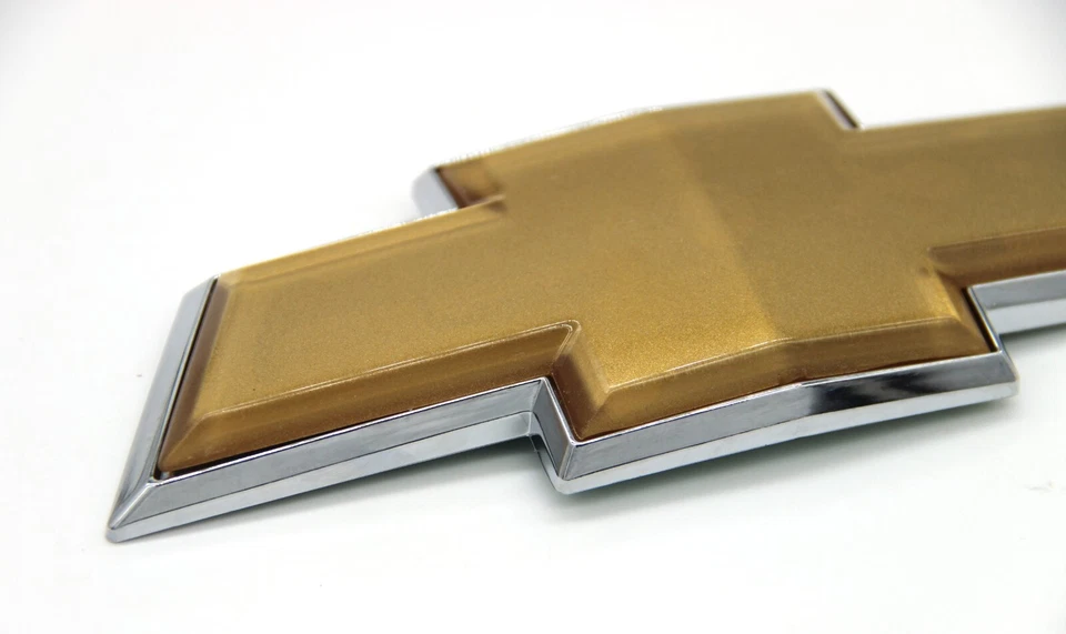 Puerta levadiza trasera para Chevrolet Captiva Sport emblema de pajarita dorada nueva 7,5" Foto 4 de 4