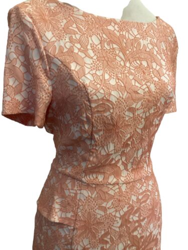 New Look Peach White Peplum Dress Size 16 Bnwt Excel Cond Fit 14 - Afbeelding 1 van 7