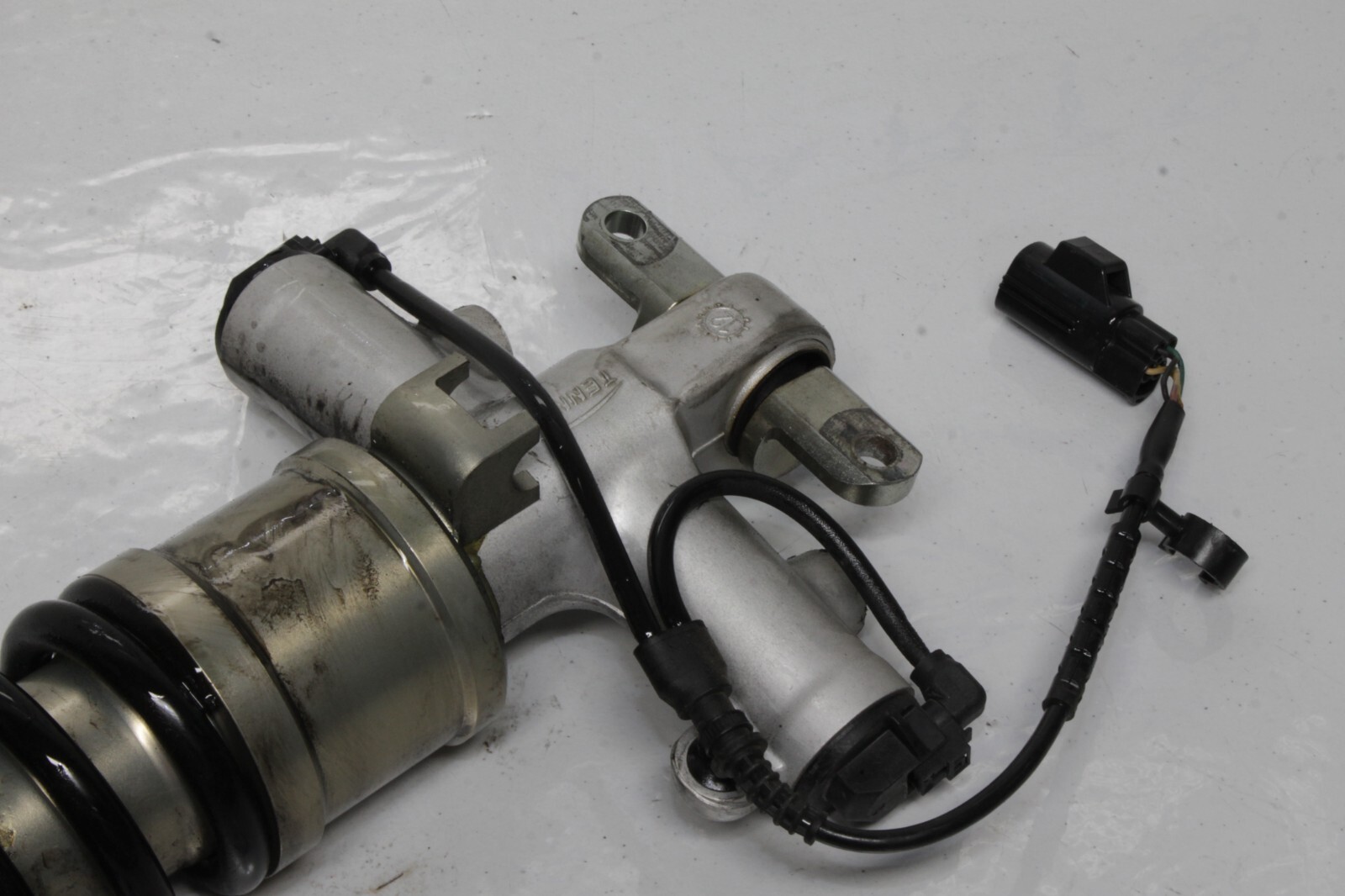 12-14 MCLAREN MP4-12C 12C 570 650 OEM RH PASSENGER REAR STRUT SPRING 11B1102CP