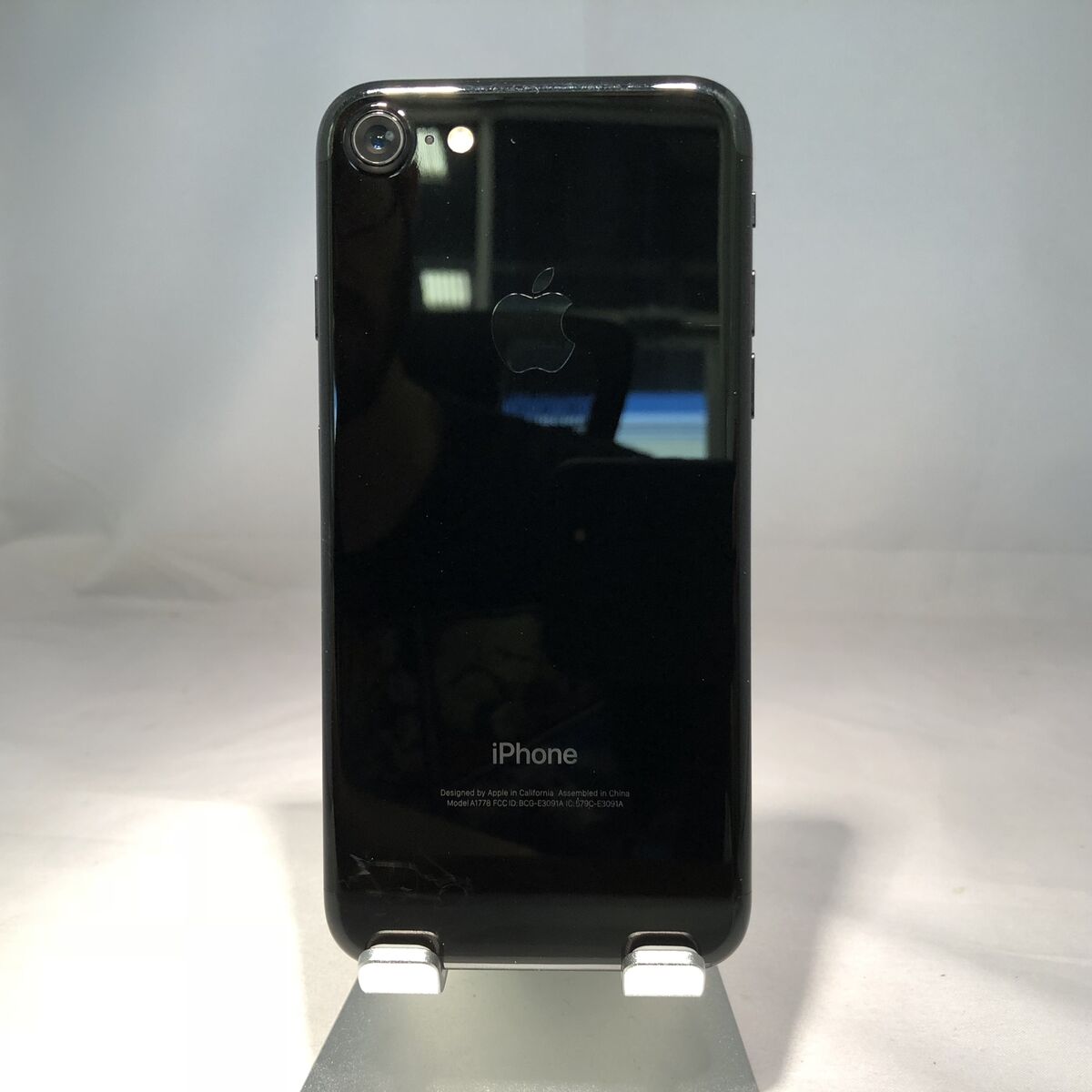 Apple iPhone 7 128GB Jet Black Unlocked Good Condition