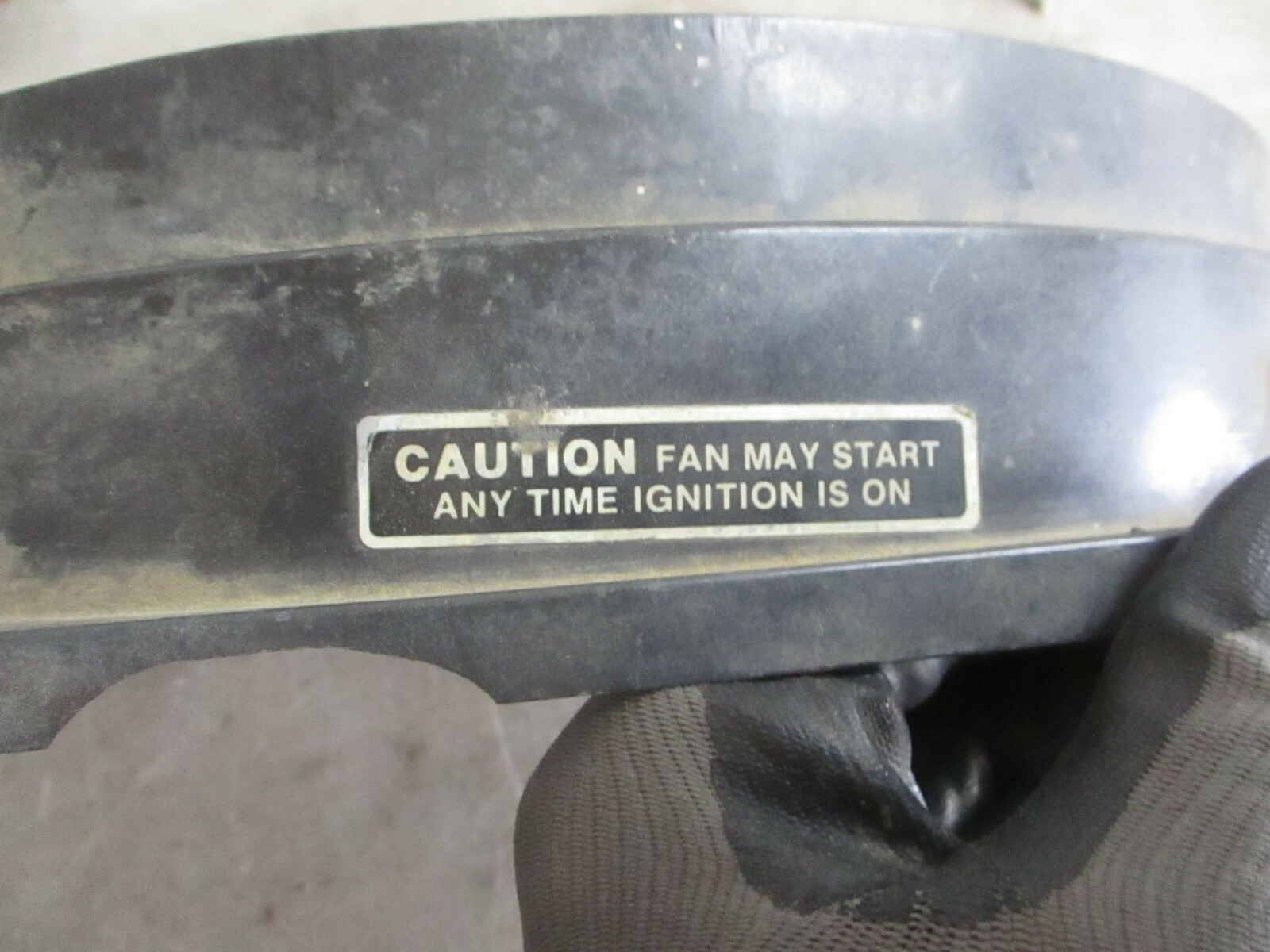 RADIATOR ENGINE FAN V6 3.0 CHRYSLER MASERATI TC 