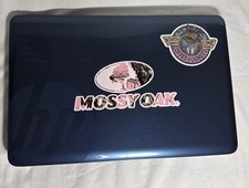 HP 2000 Laptop Computer No Cord Turns On Windows 8 For Parts