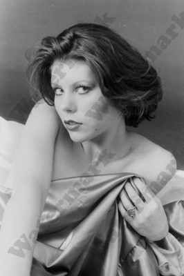 Curvy glamour woman pinup pose Vintage 35mm film Negative  V8l8