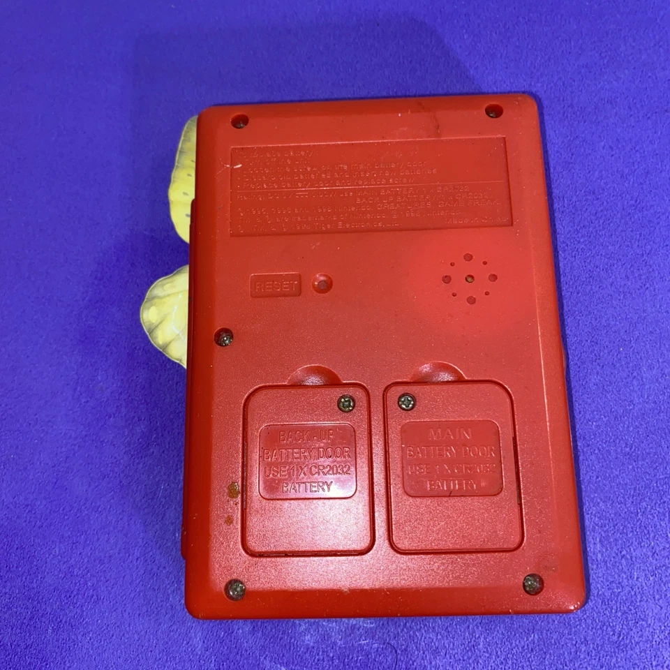 Tiger Electronics Pokemon Pokedex 1998 - Imagem 2 de 2