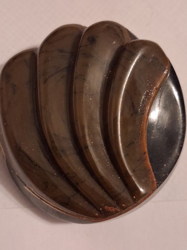 Vintage Antique Large 1 Carved Bakelite Button 