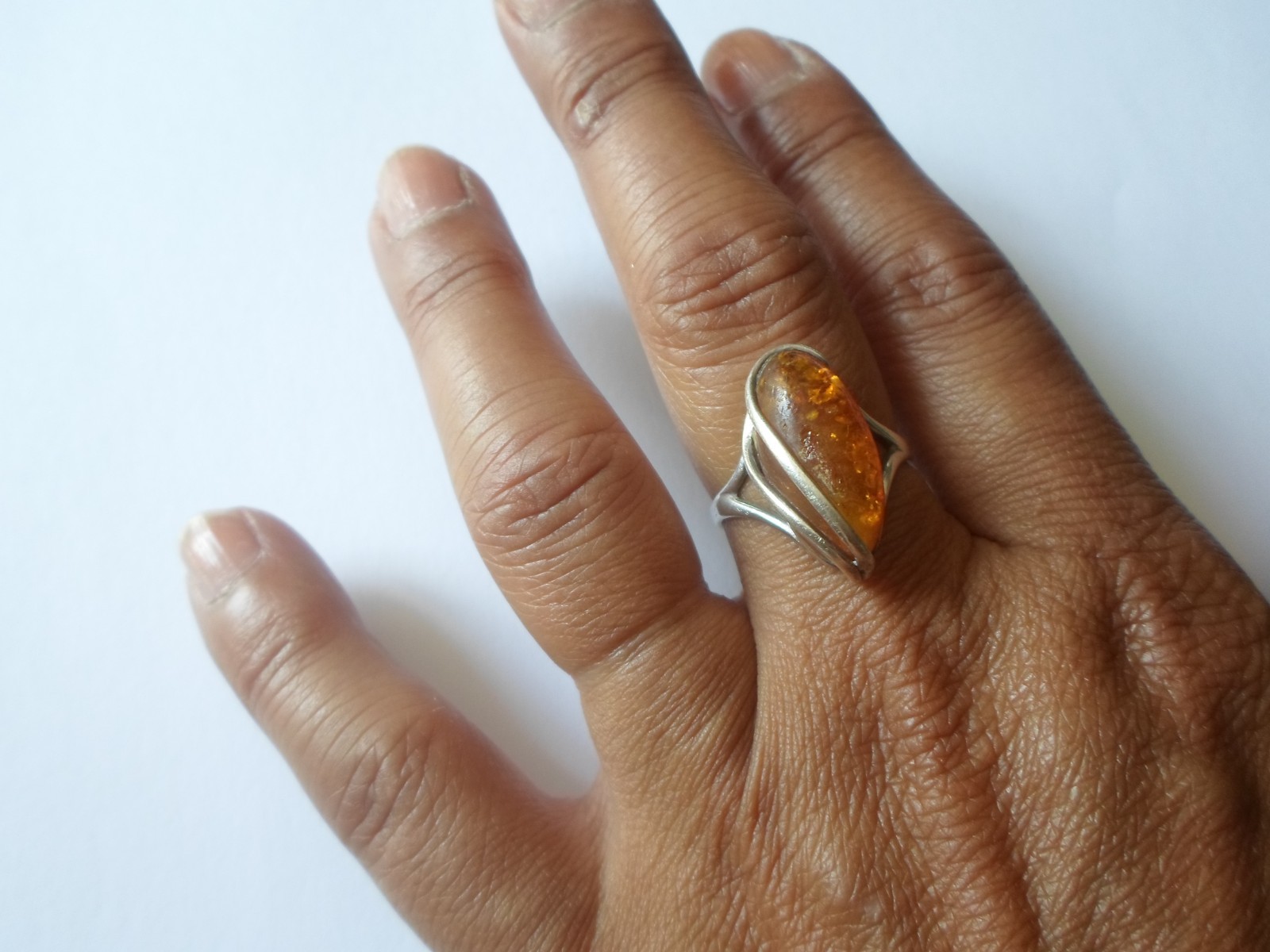 solid silver ring, amber shuttle, openwork sides,… - image 1
