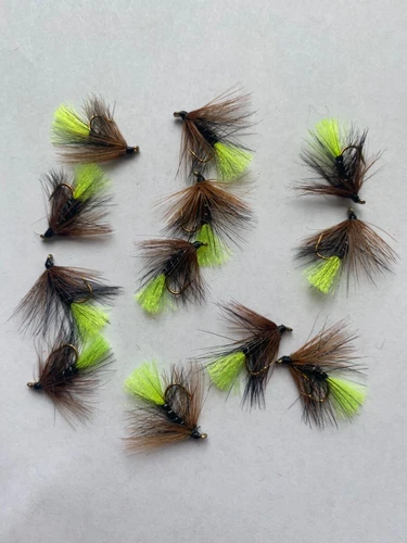Kate McLaren Flu Yellow Tail Wet Flies x 12 - size 10 & 12