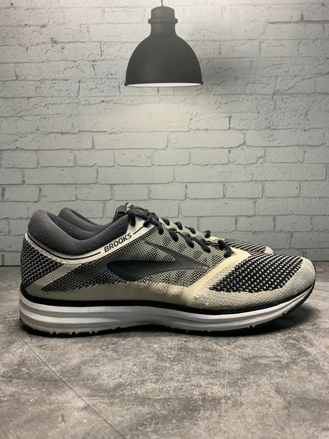 gray athletic shoes
