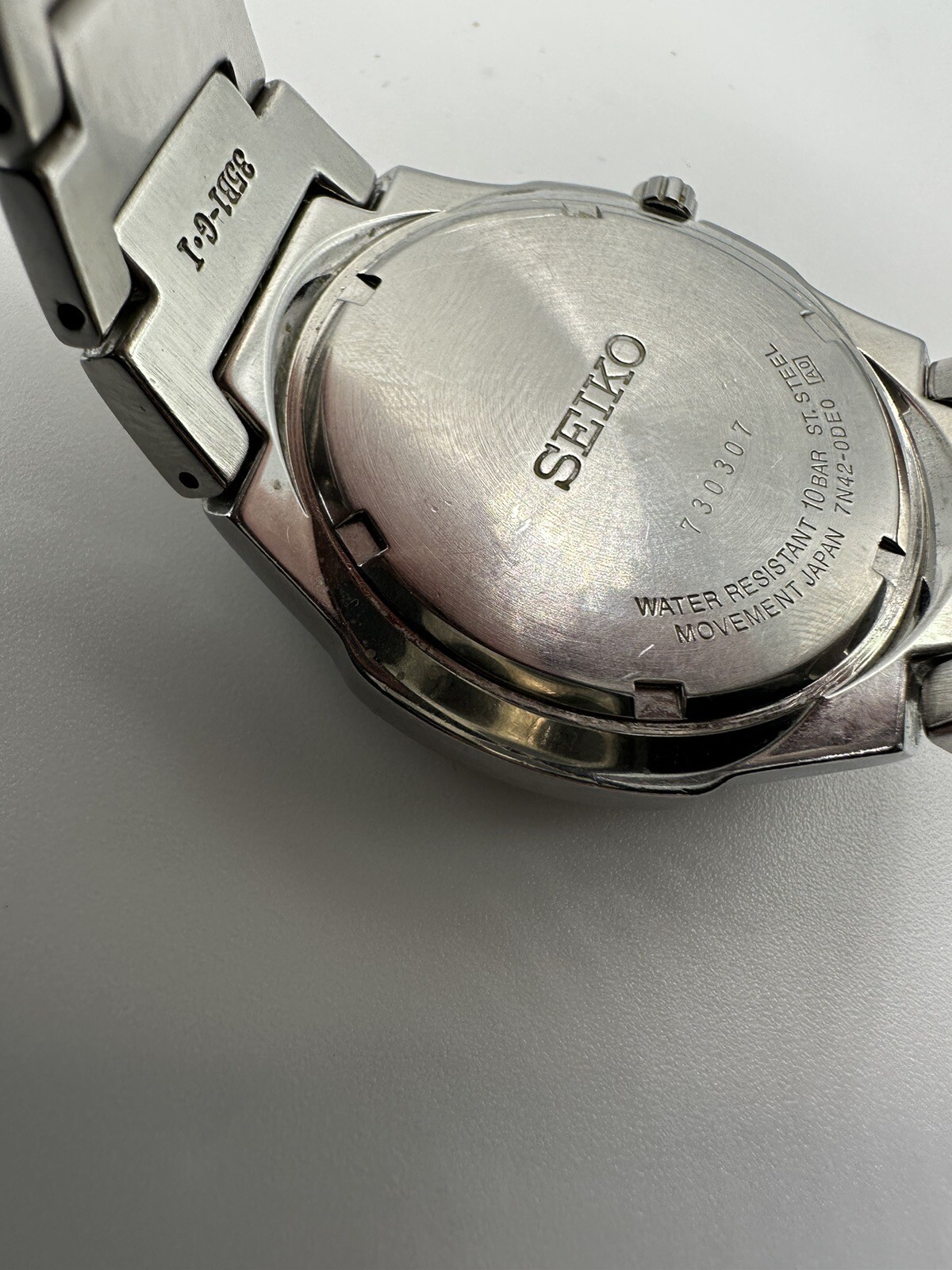 Seiko 7N42 0DE0 Heavily Scratched Men’s 42mm Quartz Stainless Watch image 6
