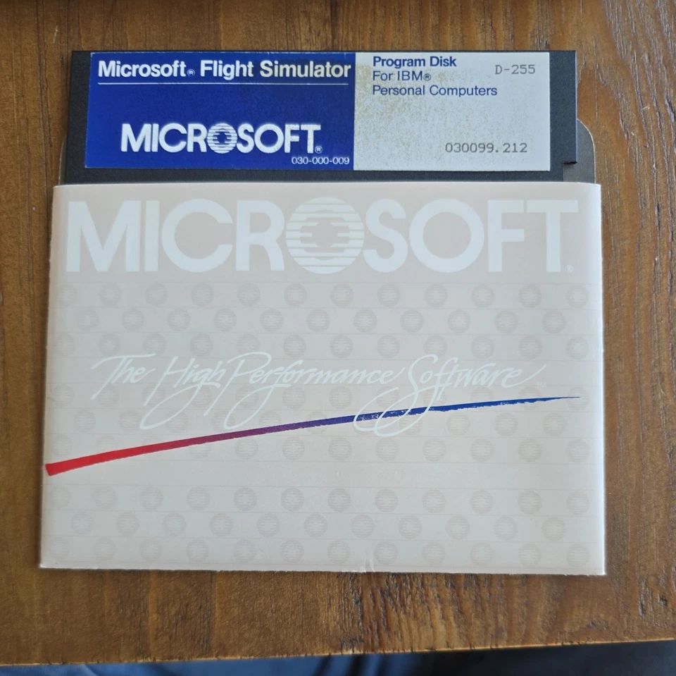 Microsoft Flight Simulator 1984 IBM PC PC/XT PC/AT Version Part #030099.212 - Image 3 of 4
