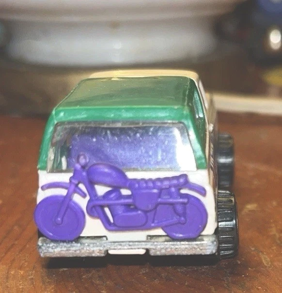 Mattel 1979 First Wheels Hong Kong Tow Truck Diecast - Image 4 of 4