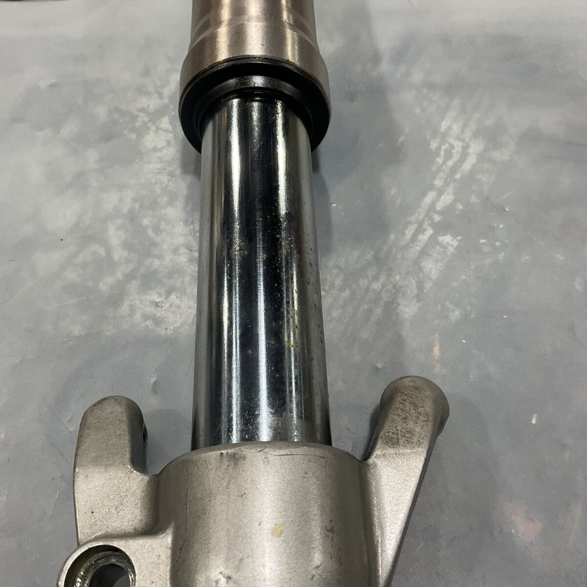 93-95 Kawasaki Ninja ZX7 ZXR 750 FRONT FORKS OEM KYB 93-95 Kawasaki Ninja ZX7 ZXR 750 FRONT FORKS OEM KYB