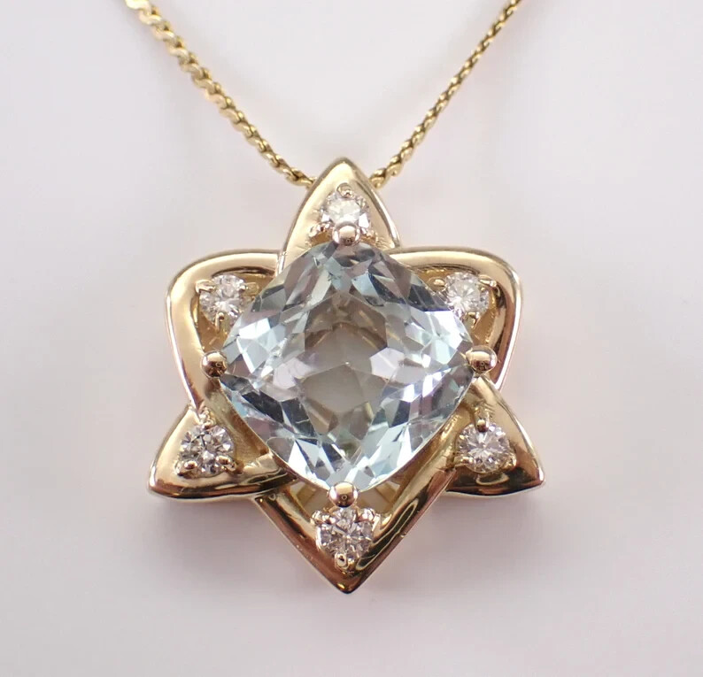 Colgante con racimo multicolor creado en laboratorio de corte redondo de 1 quilate enchapado en oro amarillo de 14 quilates de 18"