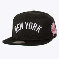 Mens Mitchell Ness MLB TRIPLE PLAY SNAPBACK YANKEES