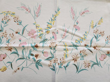 Vintage Summer Floral Spray Tablecloth: White, Pink & Yellow Wildflowers