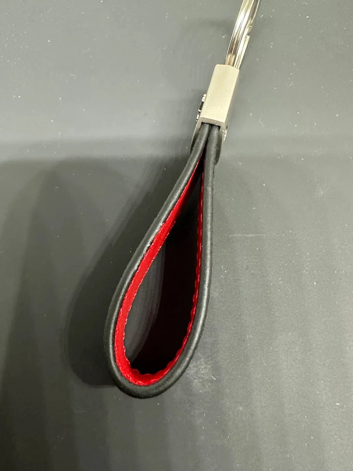 Porte clé AMG mercedes en noir cuir et alcantara métal - Photo 3/3