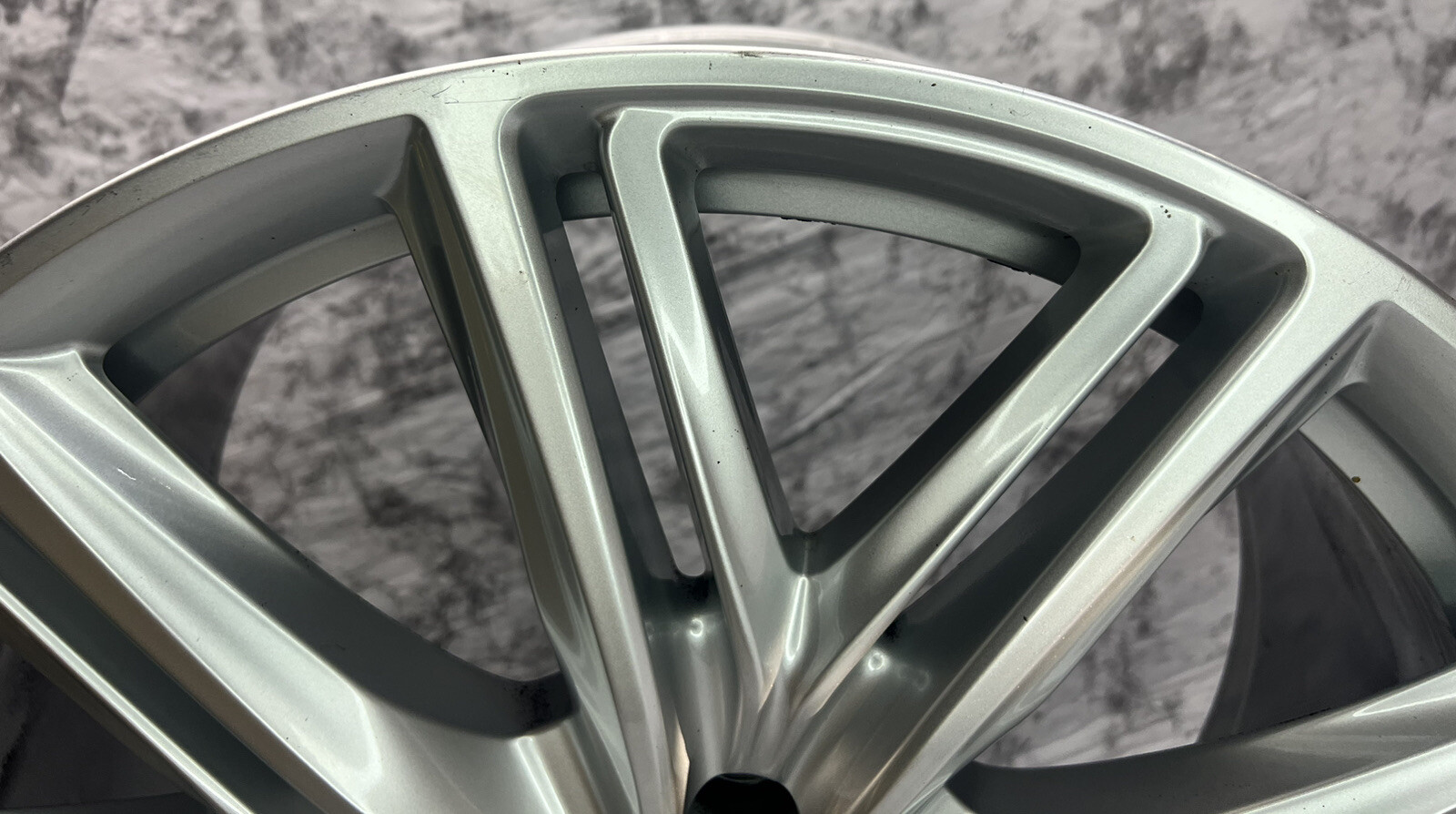 2020-2022 Bentley Flying Spur 21X10.5 21" OEM Wheel Rim 3SE601025L HN-96684