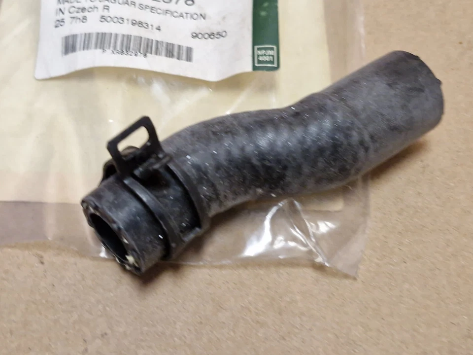 Jaguar S-Type Xj XF 2.7L Diesel Oil Cooler Hose XR832978 Genuine NEW OEM - Image 4 of 4