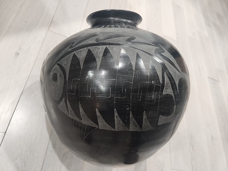RARE 16" VTG Black Pottery Olla POT native American Mata Ortiz Pueblo BUGARINI