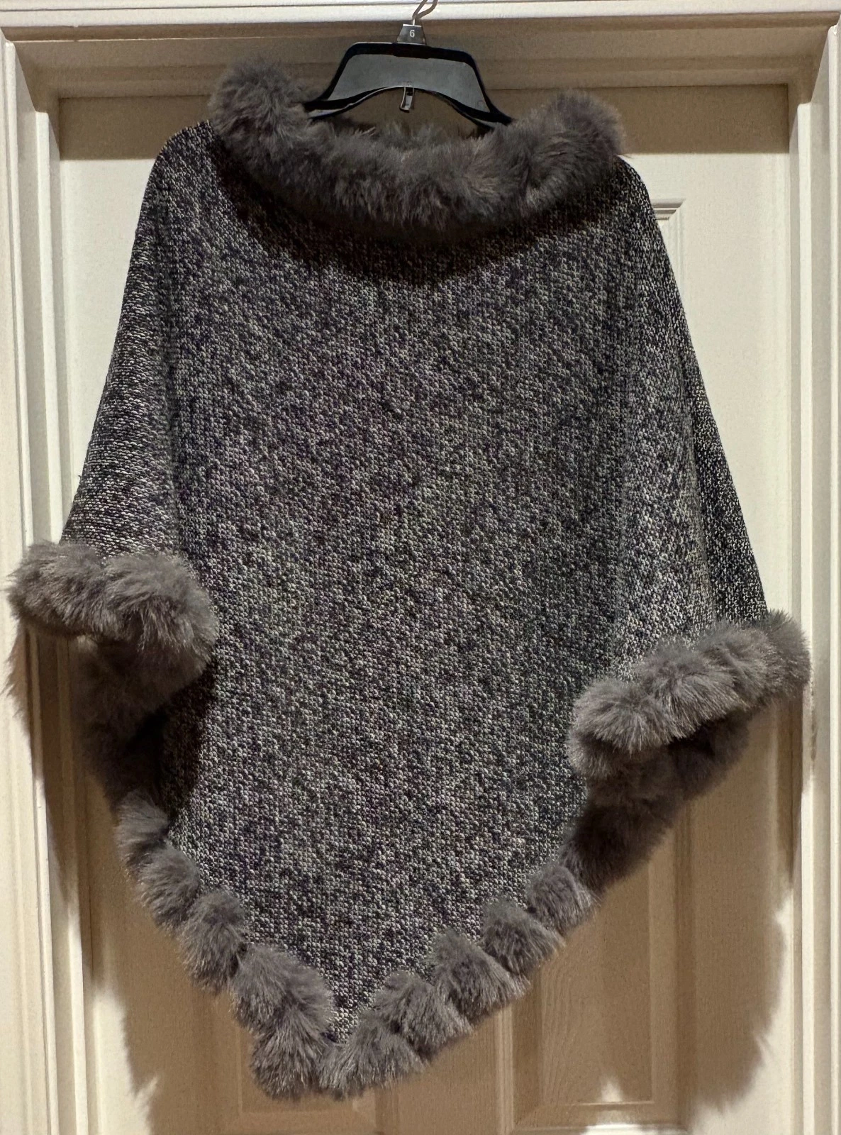 Juicy Couture Soft Black/White Sweater Poncho w/ Gray Faux Fur Women's One Size