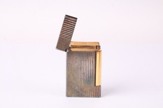 Vintage S.T Dupont Ligne D Lighter Two Tone Silver Gold Ribbed Lines Collectable
